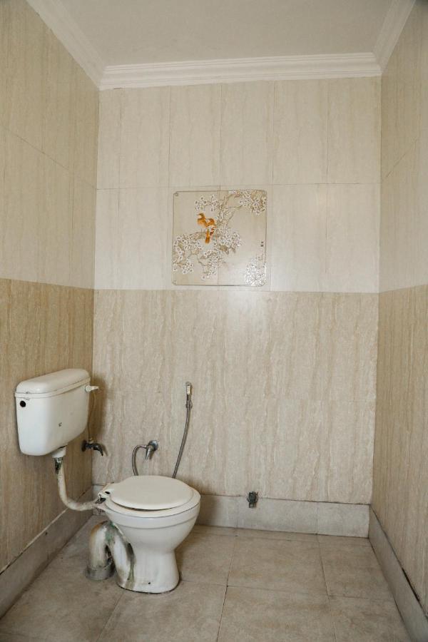 Hotel Centra Inn Ню Делхи Екстериор снимка